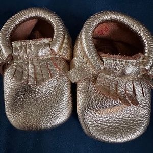 Freshly Picked- Rose gold moccasins- Size 1- EUC